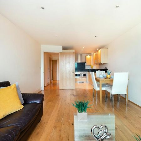 Beautiful river view apartment Londra Exterior foto