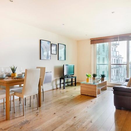 Beautiful river view apartment Londra Exterior foto