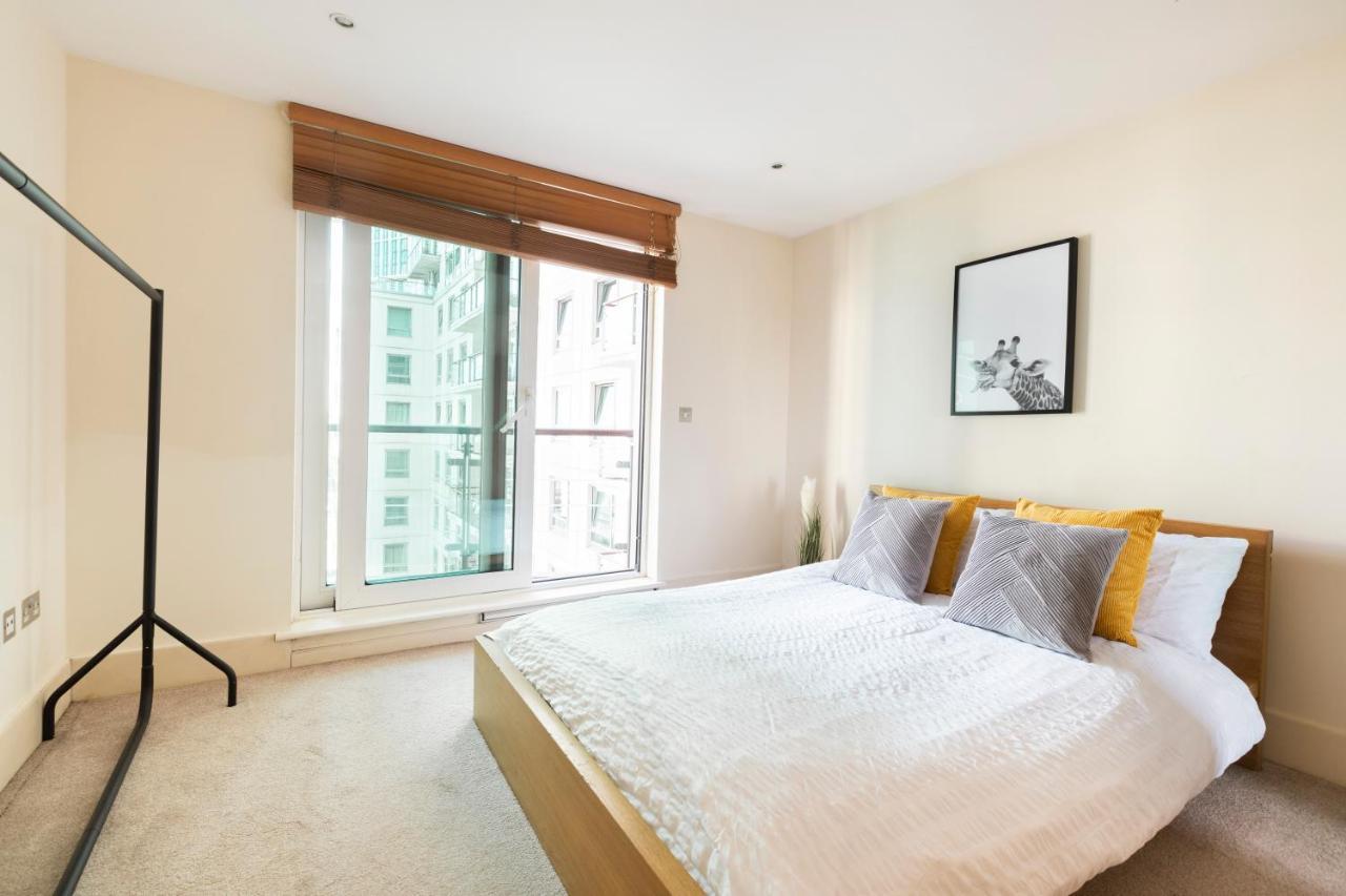 Beautiful river view apartment Londra Exterior foto