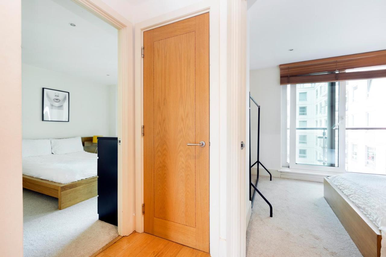 Beautiful river view apartment Londra Exterior foto