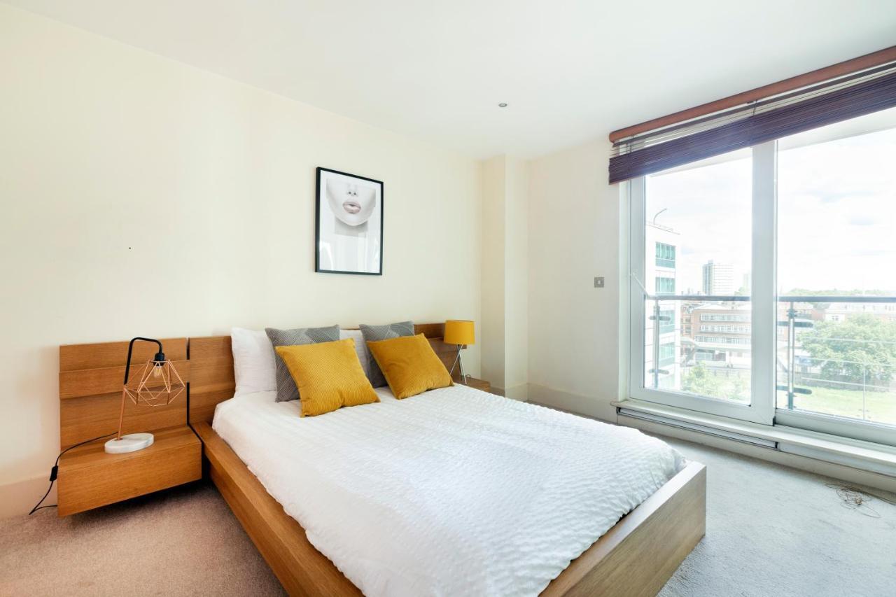 Beautiful river view apartment Londra Exterior foto